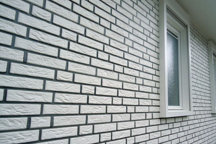 Zierer steenplaten zijwand wit