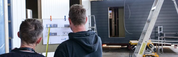 Panelen monteren  op chalet
